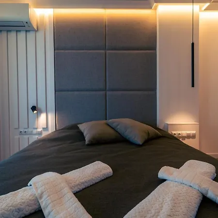 Location,sea ​​view And Luxury In Symphony