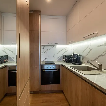 Апартамент Location,sea ​​view And Luxury In Symphony Варна
